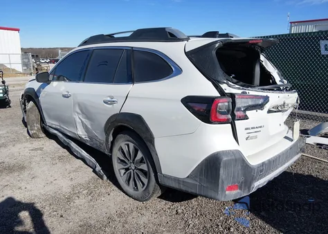 2025 Subaru Outback Touring Xt z USA, uszkodzony, nr VIN 4S4BTGPDXS3150888